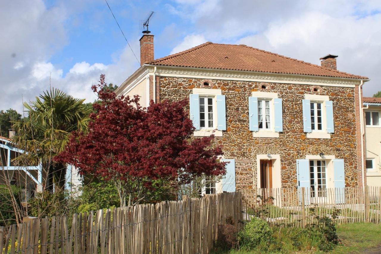 La Pinede Du Cheou, Piscine, Logement Independant, Parking, Draps, Wifi Fibre Mimizan Exterior photo