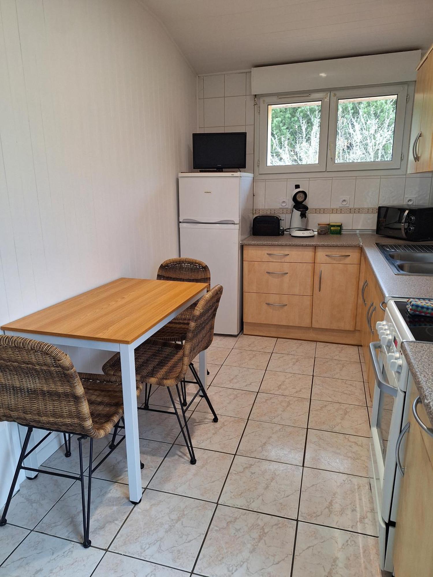 La Pinede Du Cheou, Piscine, Logement Independant, Parking, Draps, Wifi Fibre Mimizan Exterior photo