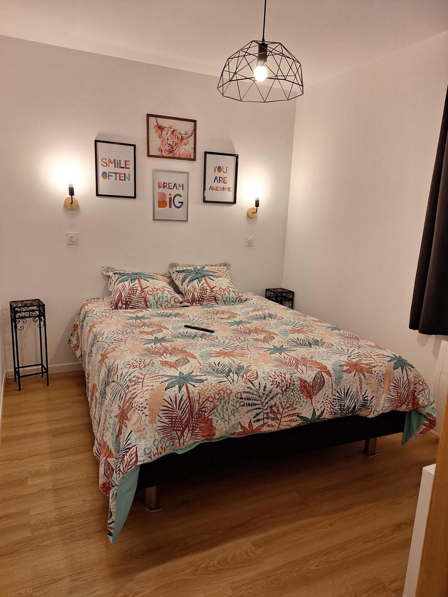 La Pinede Du Cheou, Piscine, Logement Independant, Parking, Draps, Wifi Fibre Mimizan Exterior photo